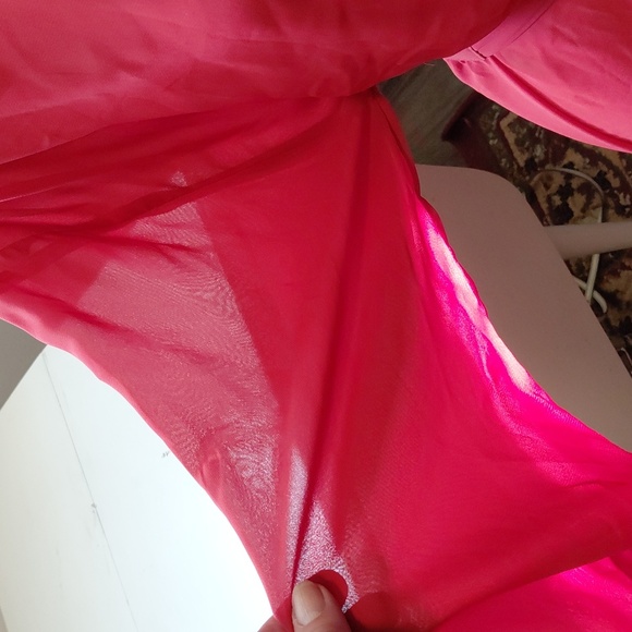 Victoria's Secret Sheer Red Robe with Belt - Picture 2 of 4